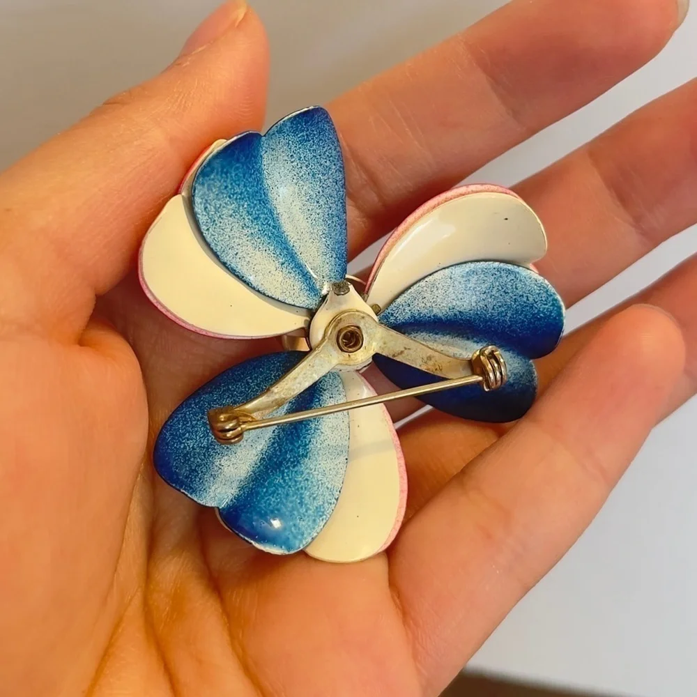1960s Vintage Flower Brooch With Red and blue Enamel